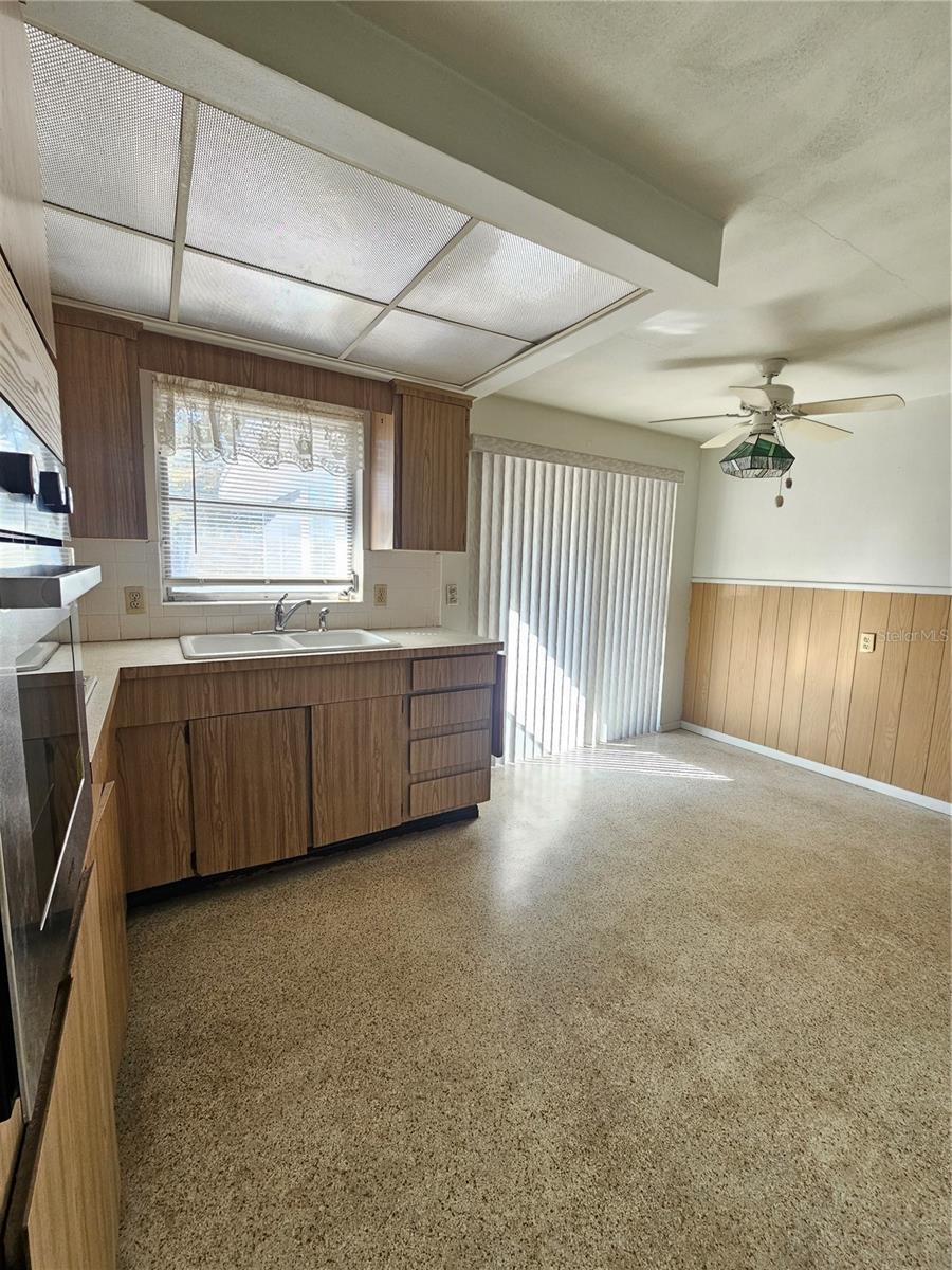 Image 8 of 21 For 4519 Pirate Place