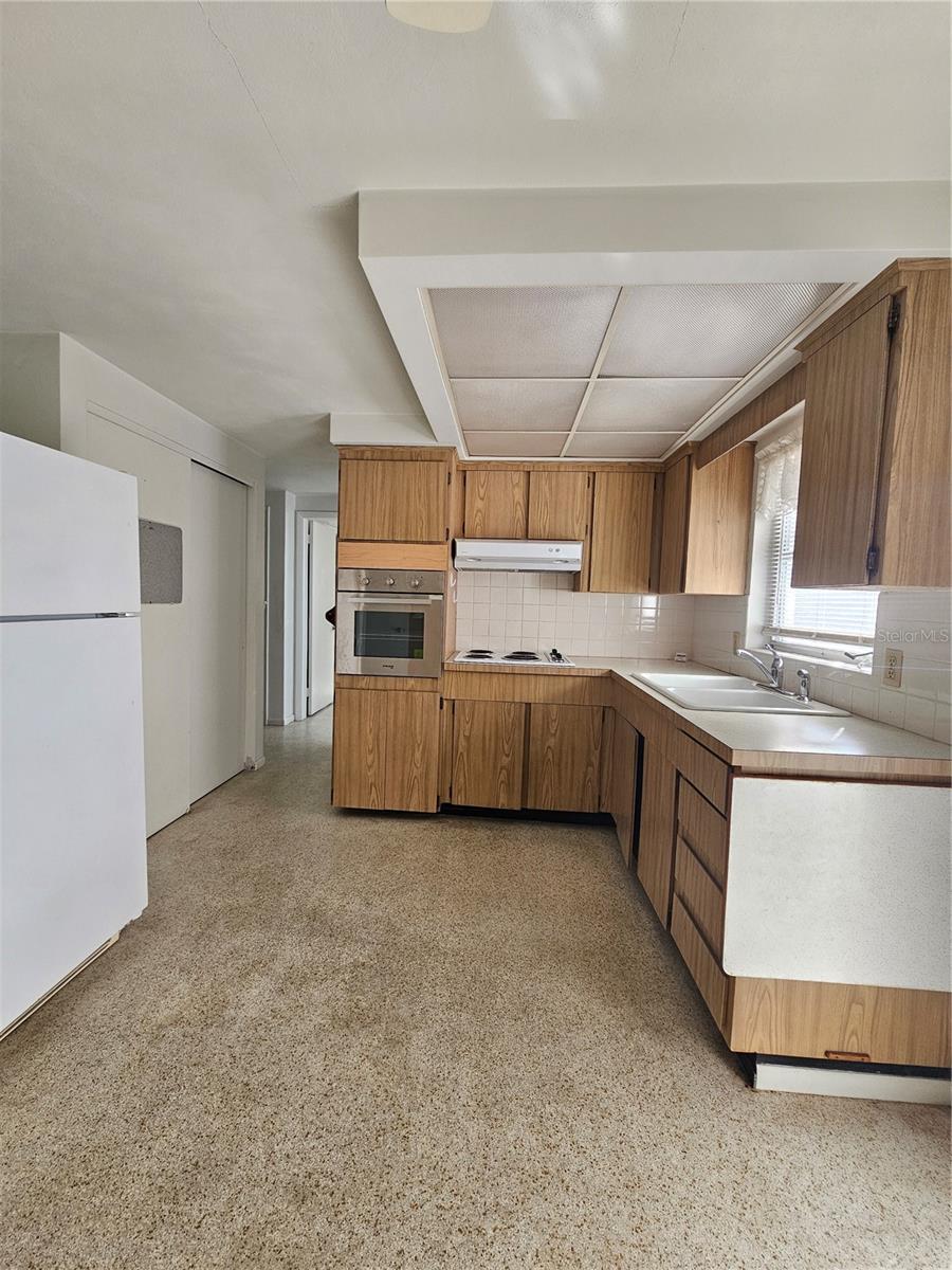 Image 9 of 21 For 4519 Pirate Place