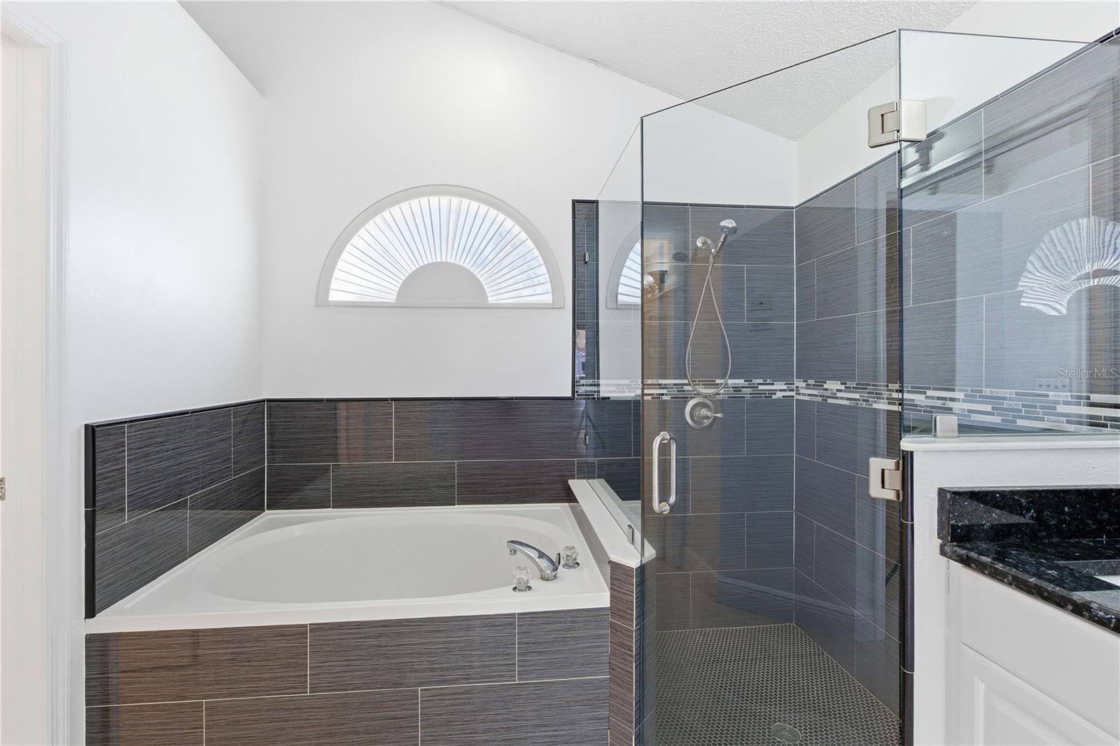 Image 27 of 67 For 13506 Fawn Ridge Boulevard