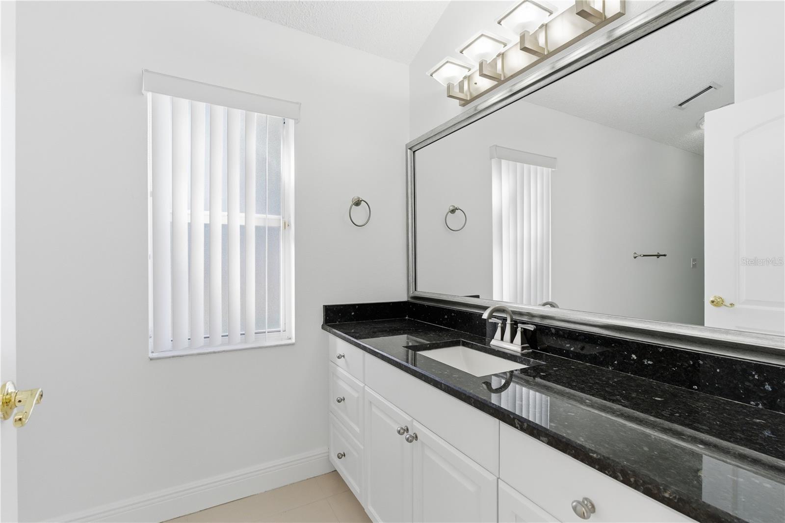 Image 29 of 67 For 13506 Fawn Ridge Boulevard