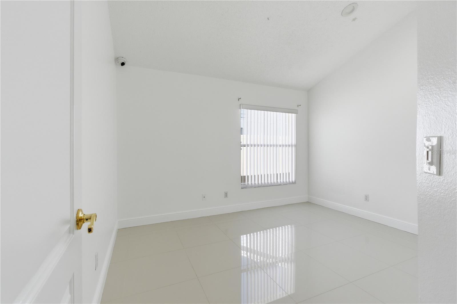 Image 33 of 67 For 13506 Fawn Ridge Boulevard