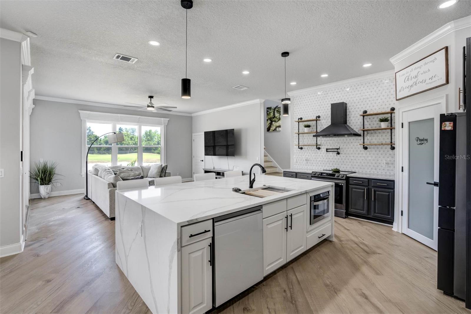 Image 5 of 22 For 655 Whisper Woods Drive