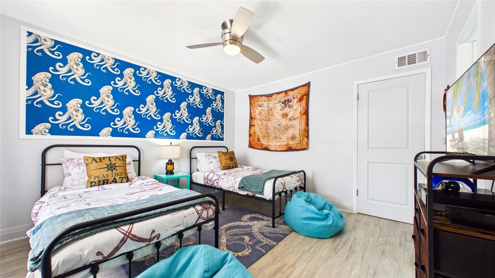 Image 27 of 46 For 3675 41st Way S K