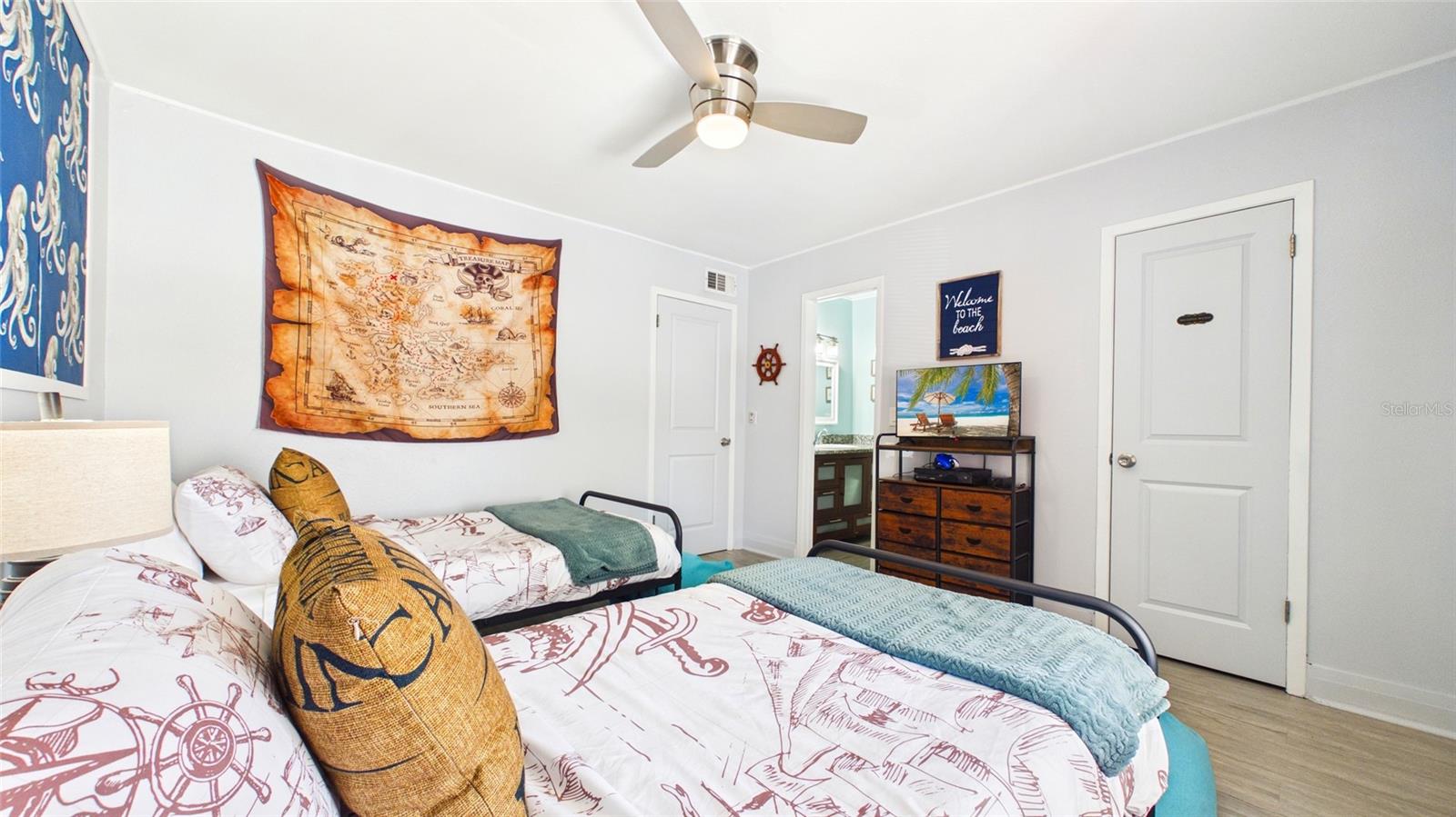 Image 29 of 46 For 3675 41st Way S K