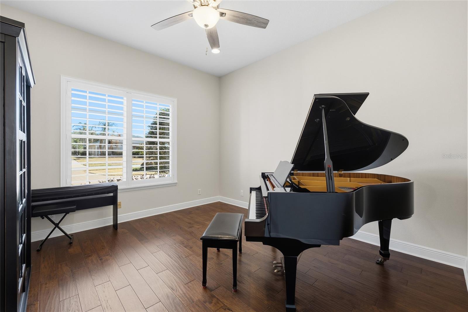 Image 32 of 64 For 6113 Audubon Manor Boulevard