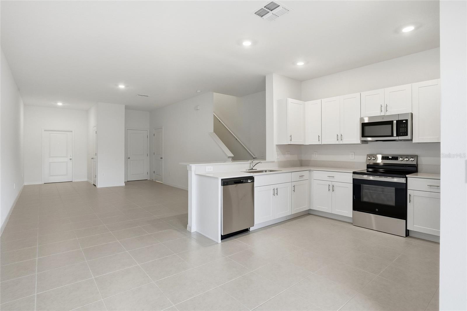 Image 8 of 34 For 282 27th Street Se