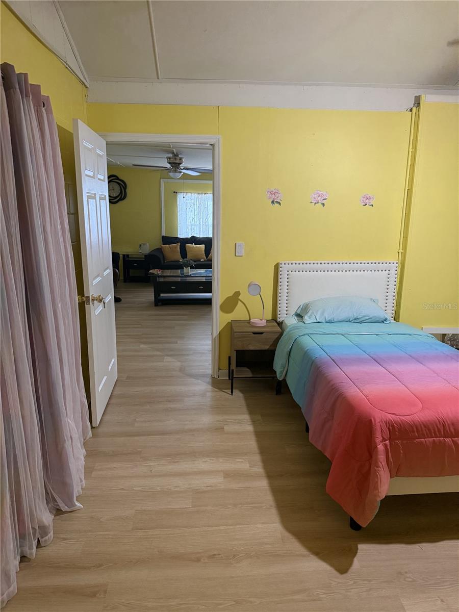 Image 18 of 22 For 322 Regal Park Drive