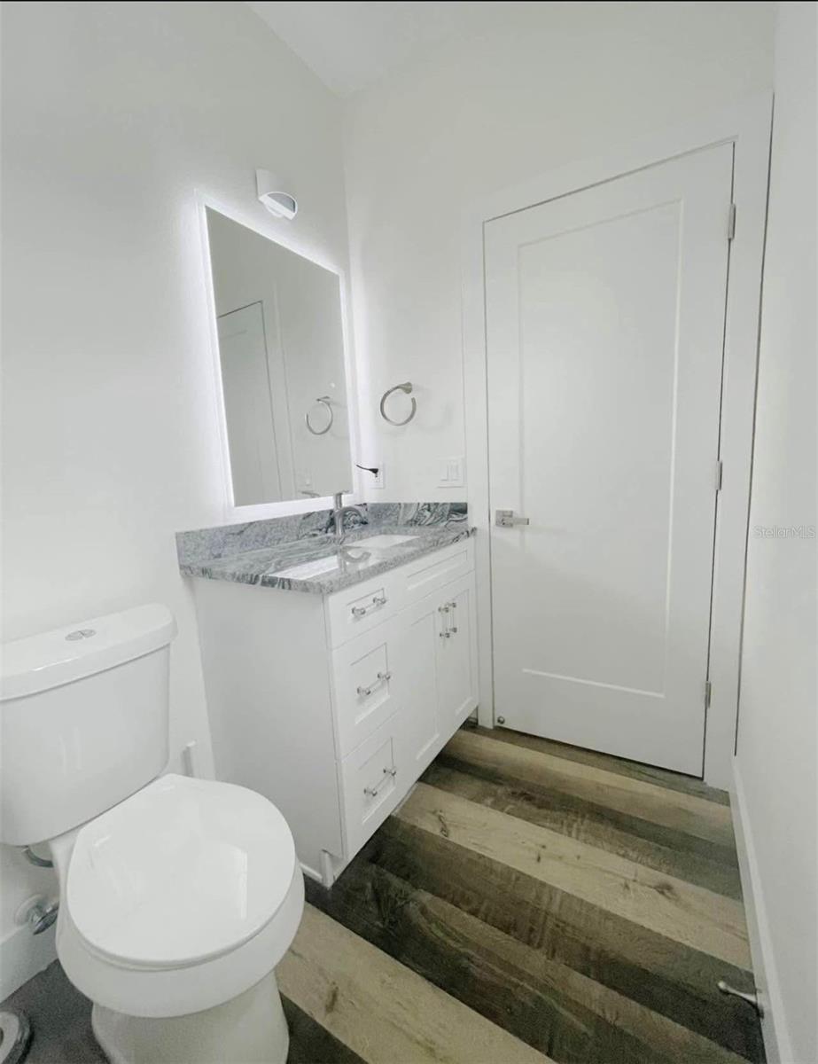 Listing photo id 4 for 1299 5th Street S