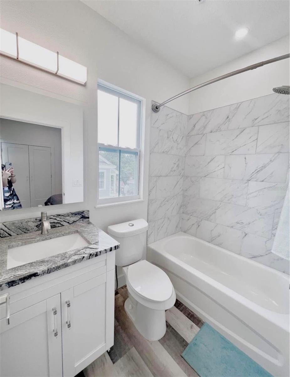 Listing photo id 5 for 1299 5th Street S