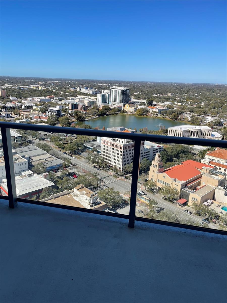 Image 18 of 25 For 400 Central Ave 2708