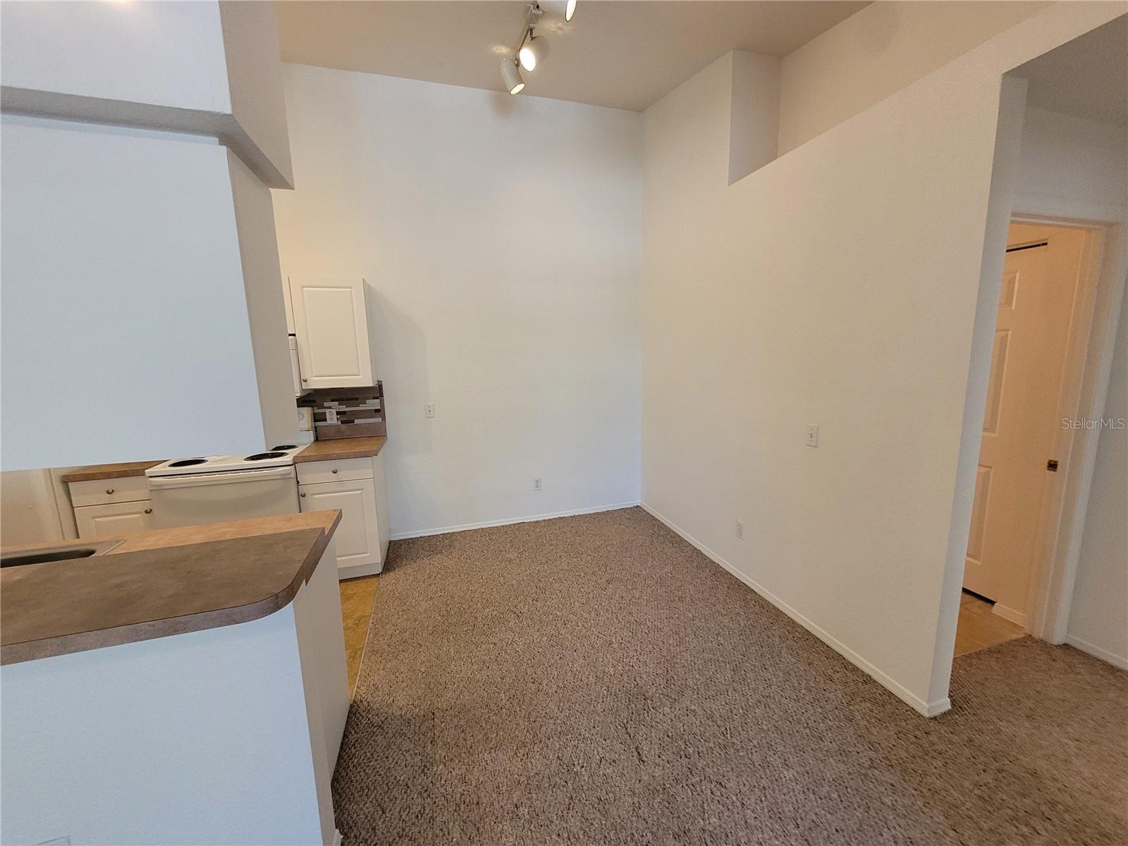 Image 9 of 35 For 36100 Lake Chase Boulevard 202