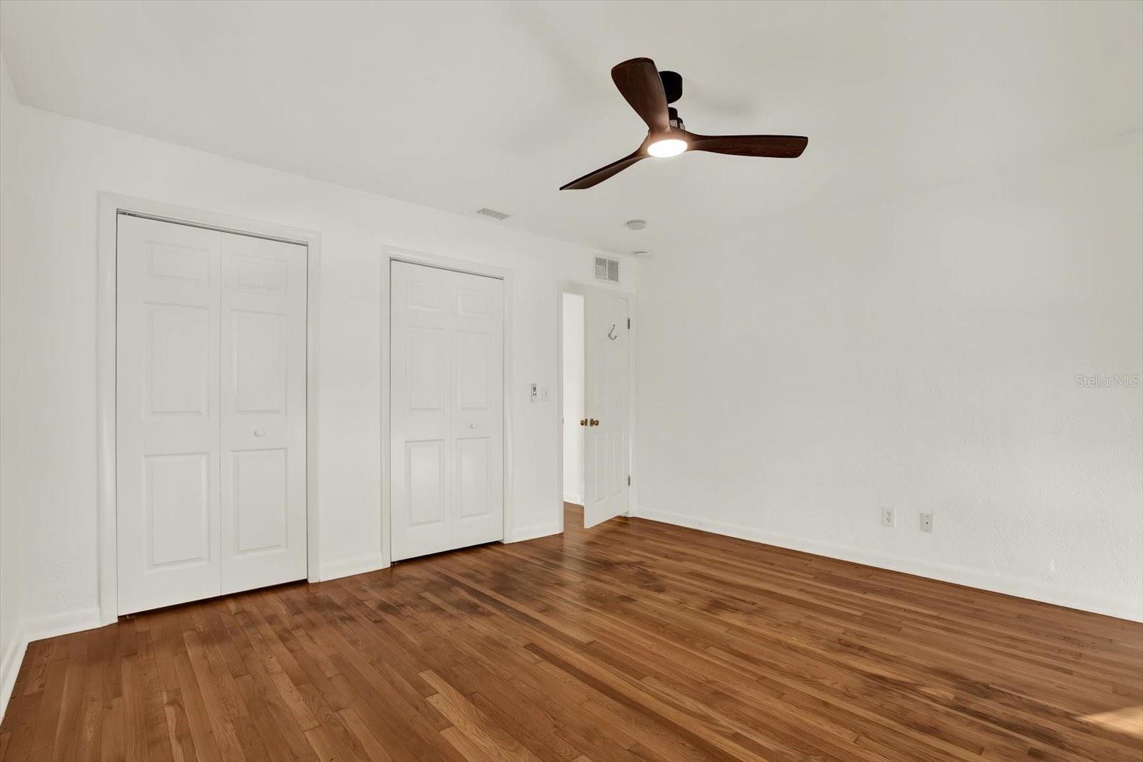 Image 21 of 30 For 109 12th Avenue N