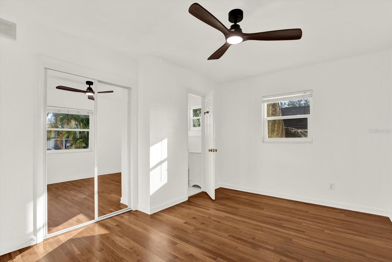 Image 27 of 30 For 109 12th Avenue N