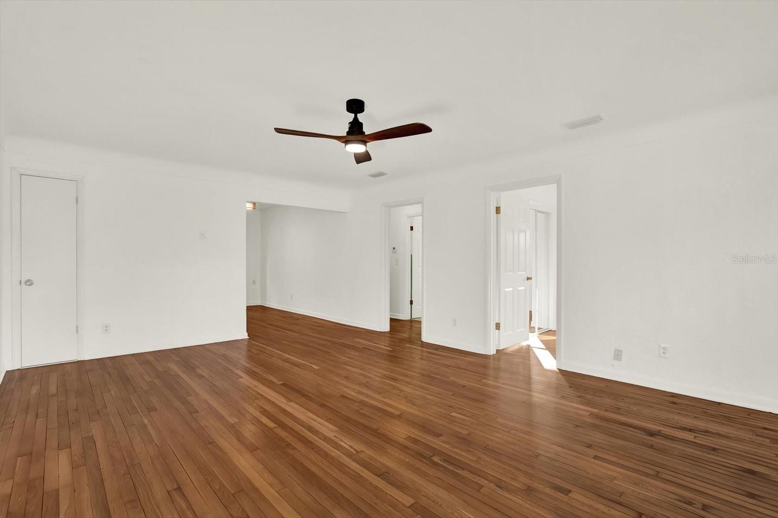 Image 5 of 30 For 109 12th Avenue N