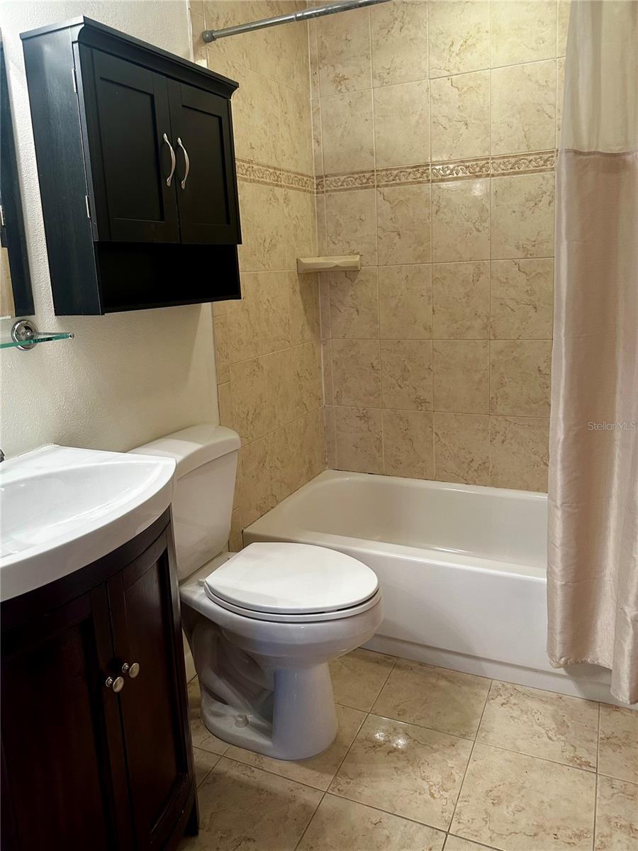 Image 10 of 11 For 2054 Broadway