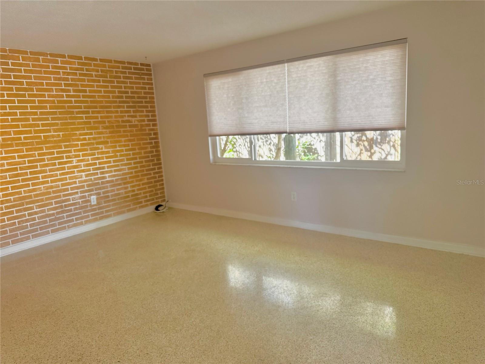 Image 2 of 11 For 2054 Broadway