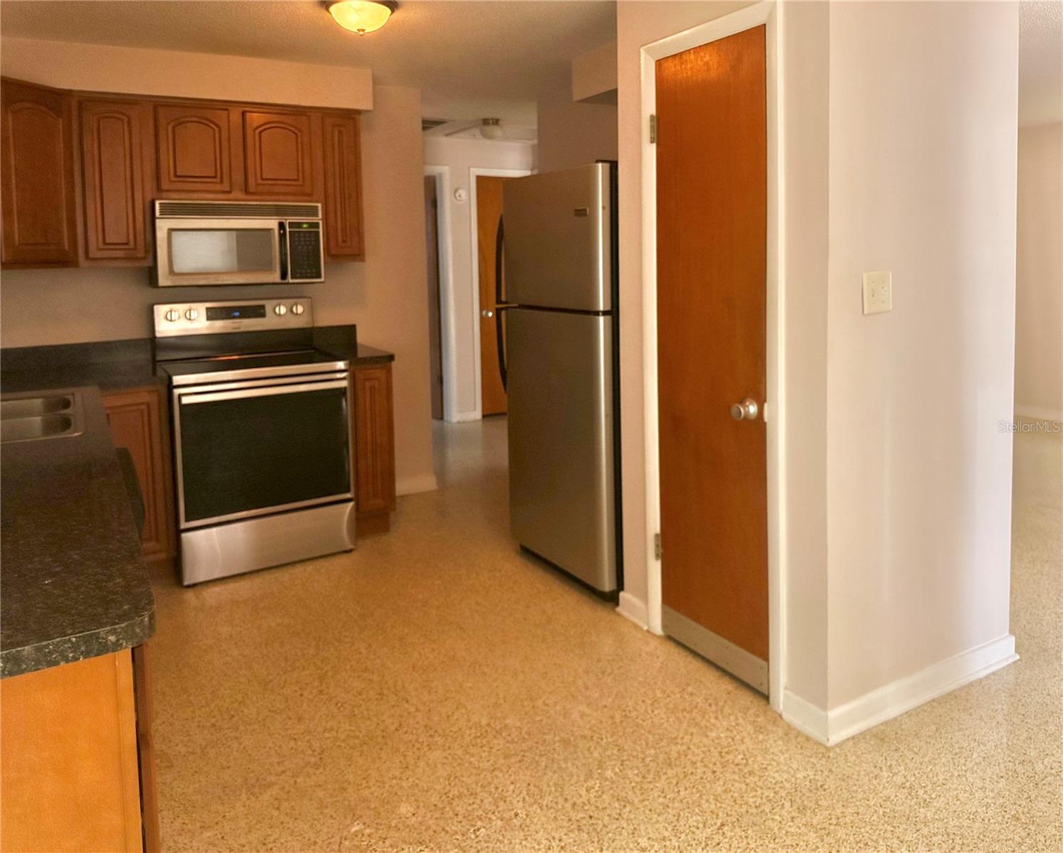 Image 4 of 11 For 2054 Broadway