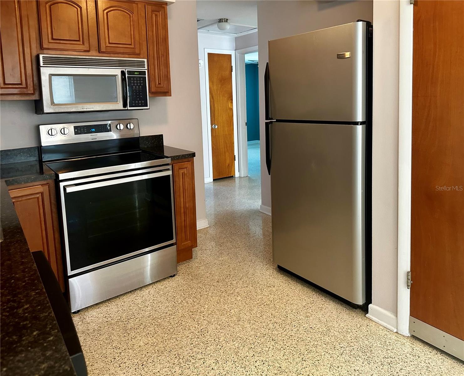 Image 6 of 11 For 2054 Broadway