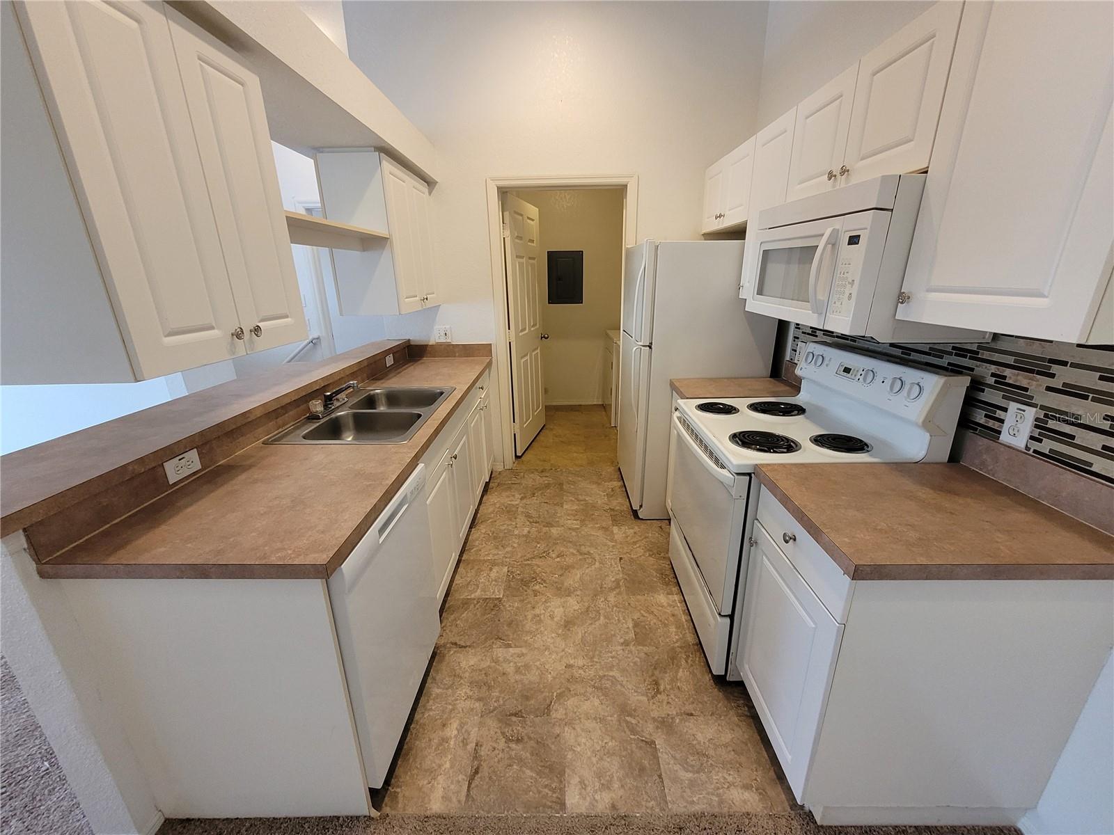 Image 12 of 35 For 5934 Brickleberry Lane 204