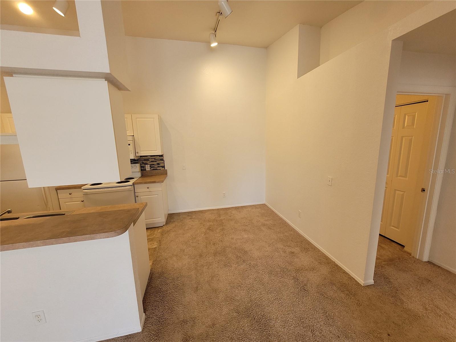 Image 9 of 35 For 5934 Brickleberry Lane 204