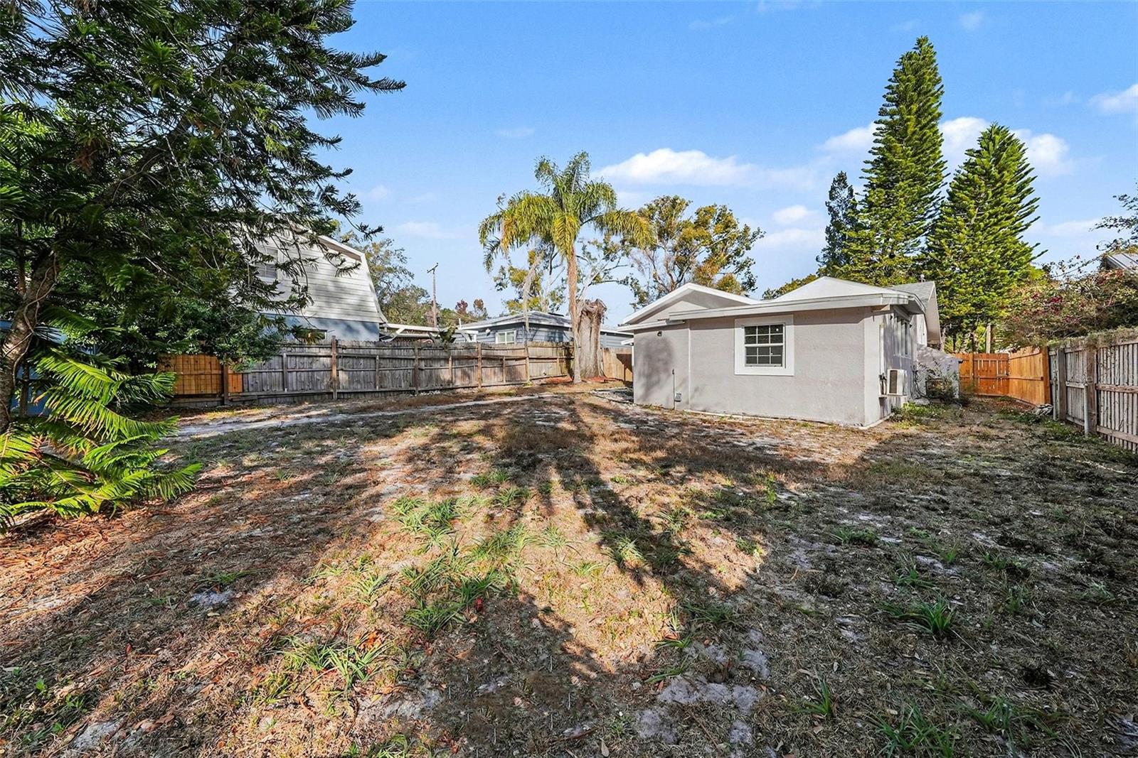 Image 15 of 16 For 816 Minnehaha Street A