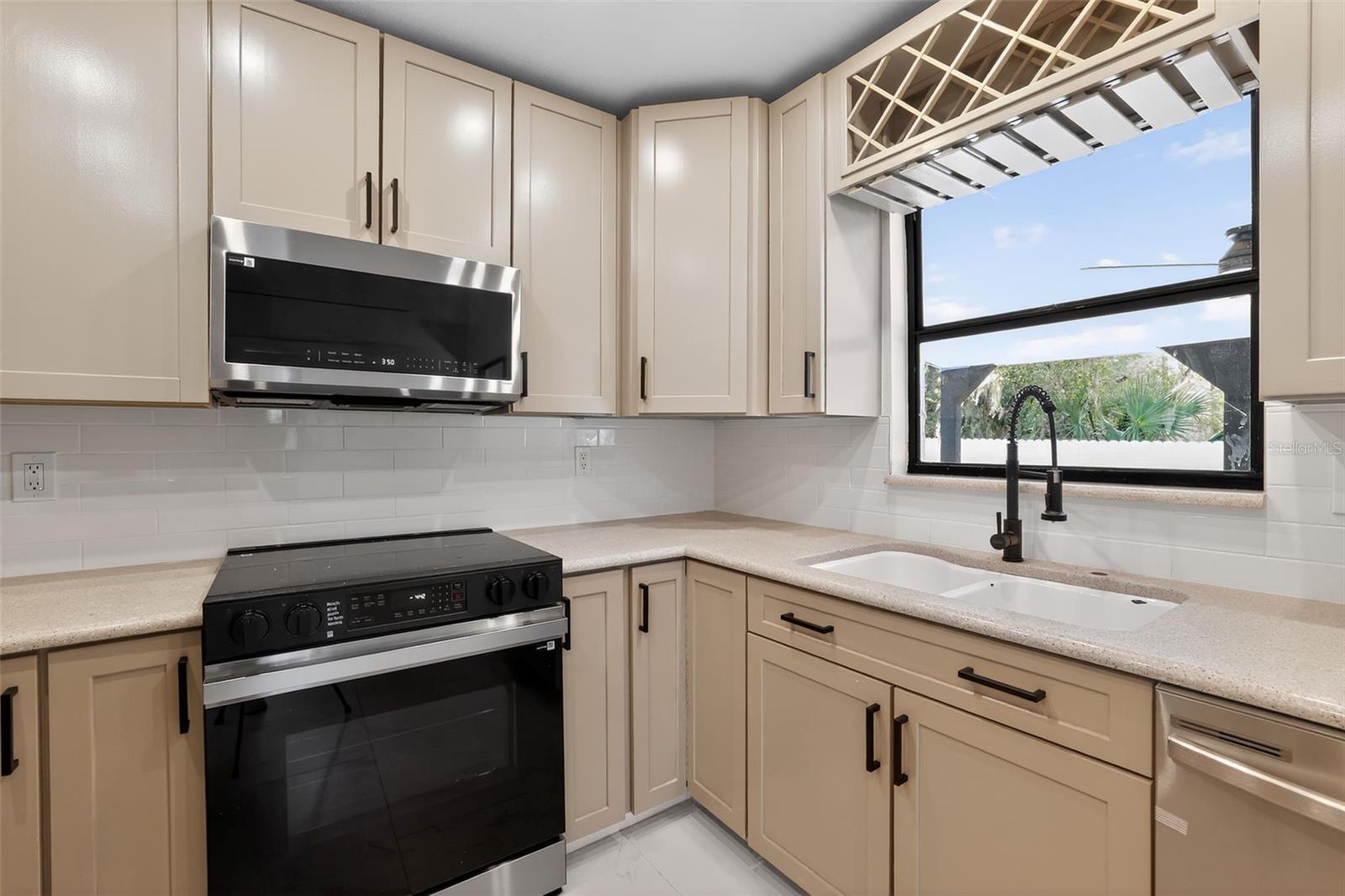 Image 11 of 35 For 320 Pheasant Circle