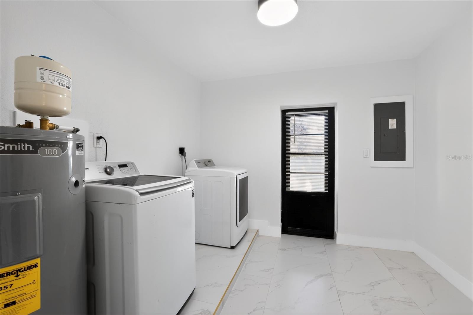 Image 26 of 35 For 320 Pheasant Circle