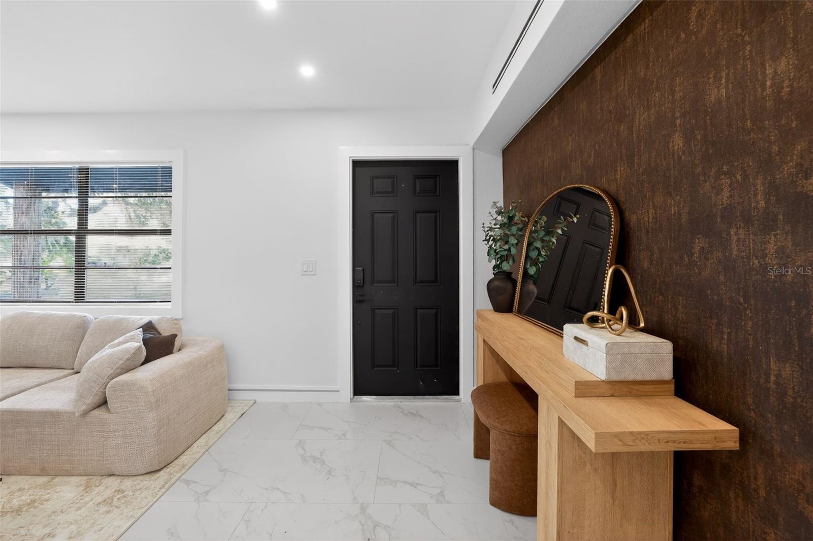 Image 8 of 35 For 320 Pheasant Circle