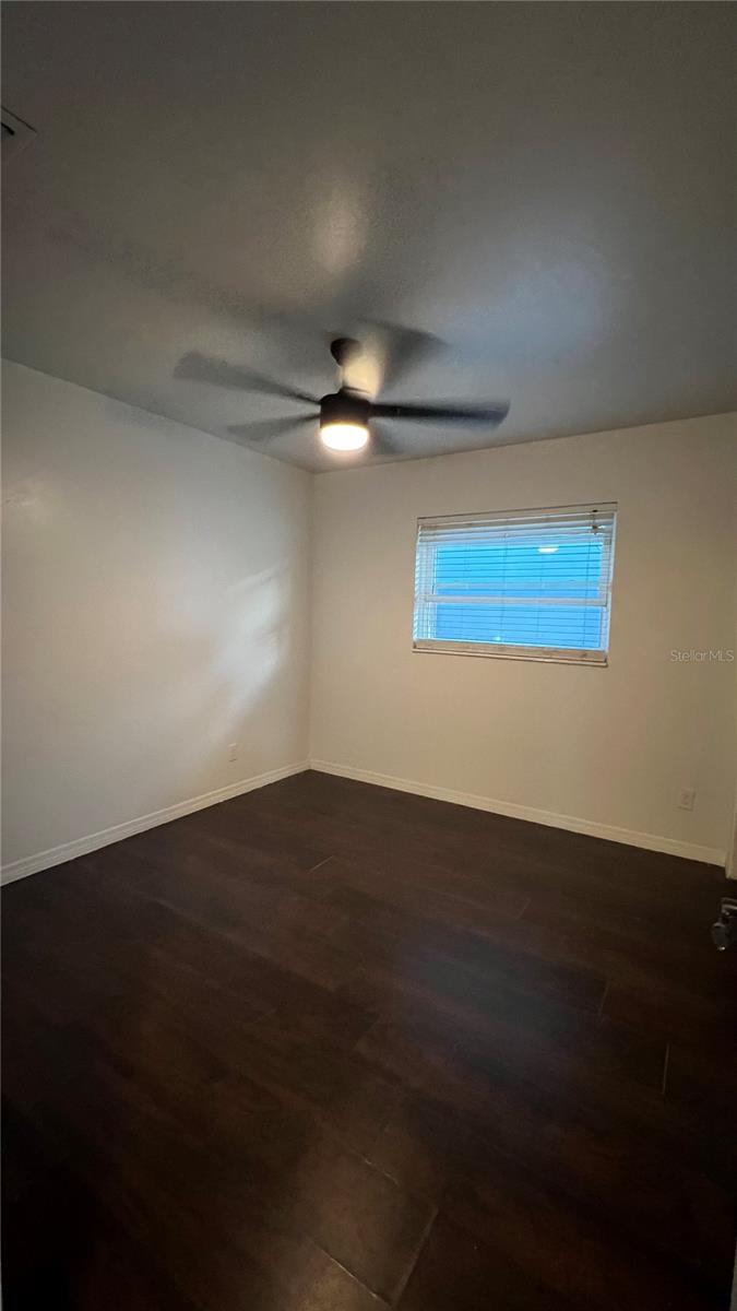 Image 11 of 42 For 4006 Land Avenue W