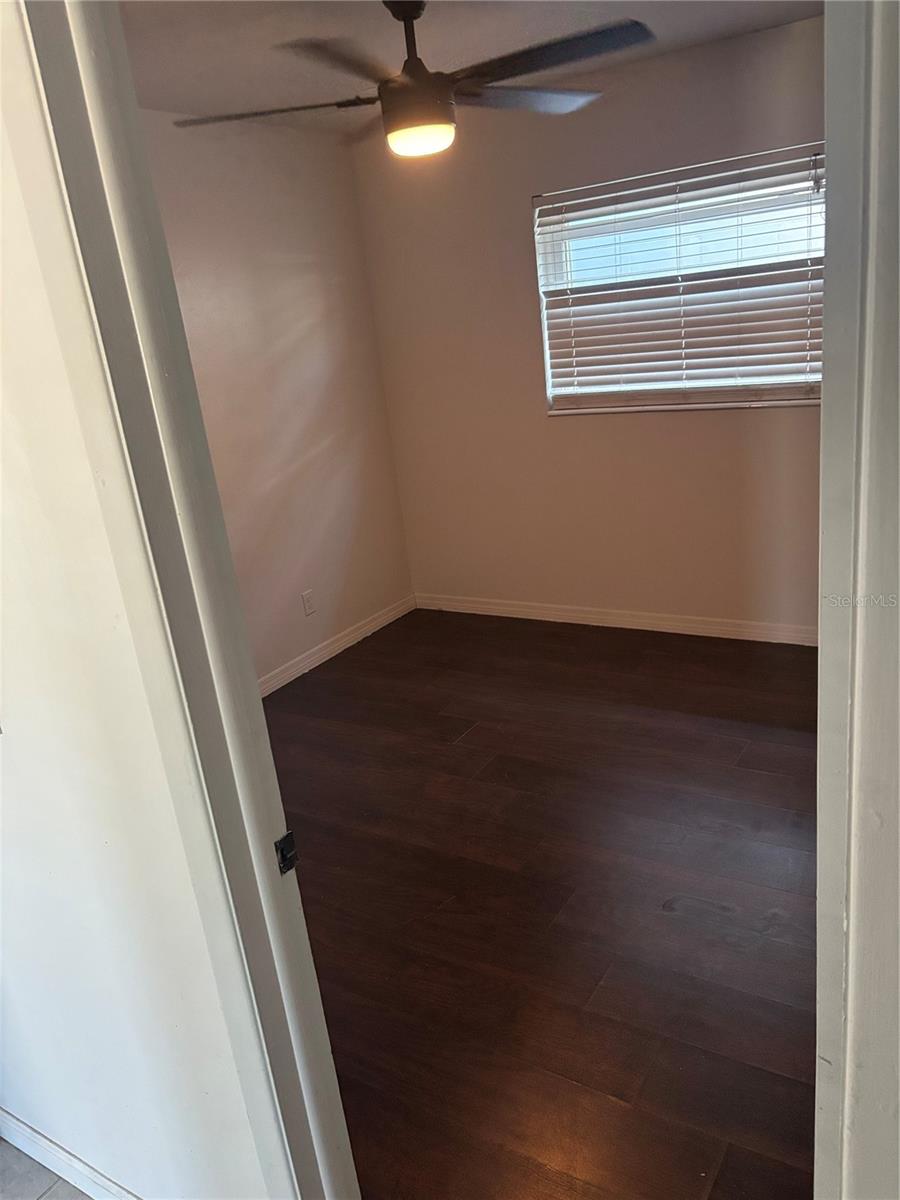 Image 13 of 42 For 4006 Land Avenue W