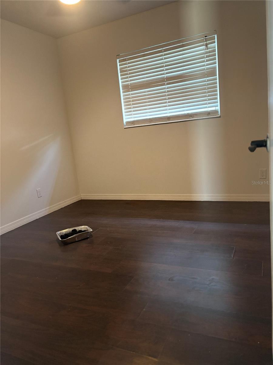 Image 14 of 42 For 4006 Land Avenue W