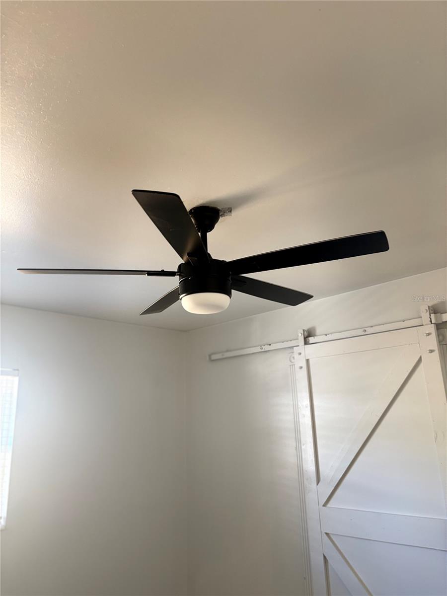 Image 19 of 42 For 4006 Land Avenue W