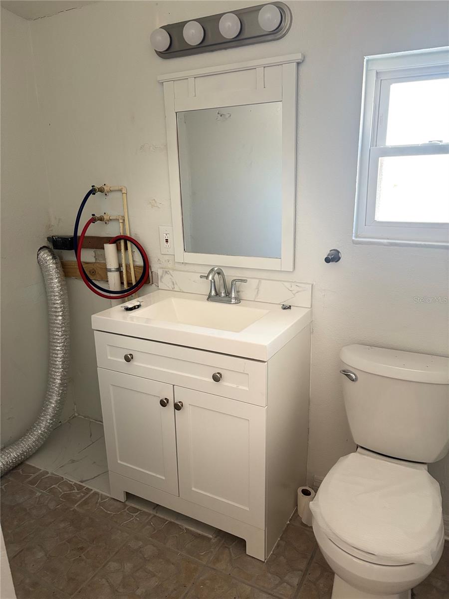 Image 23 of 42 For 4006 Land Avenue W