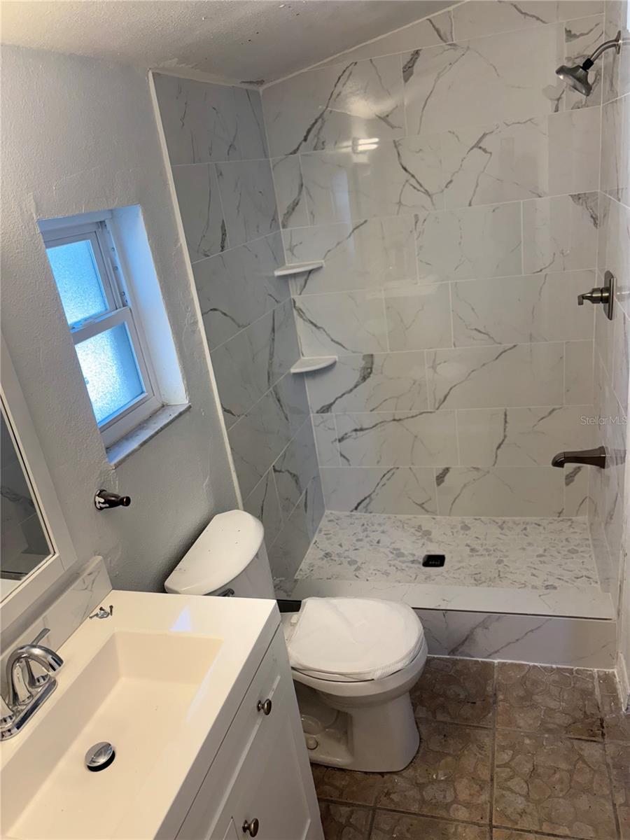 Image 24 of 42 For 4006 Land Avenue W