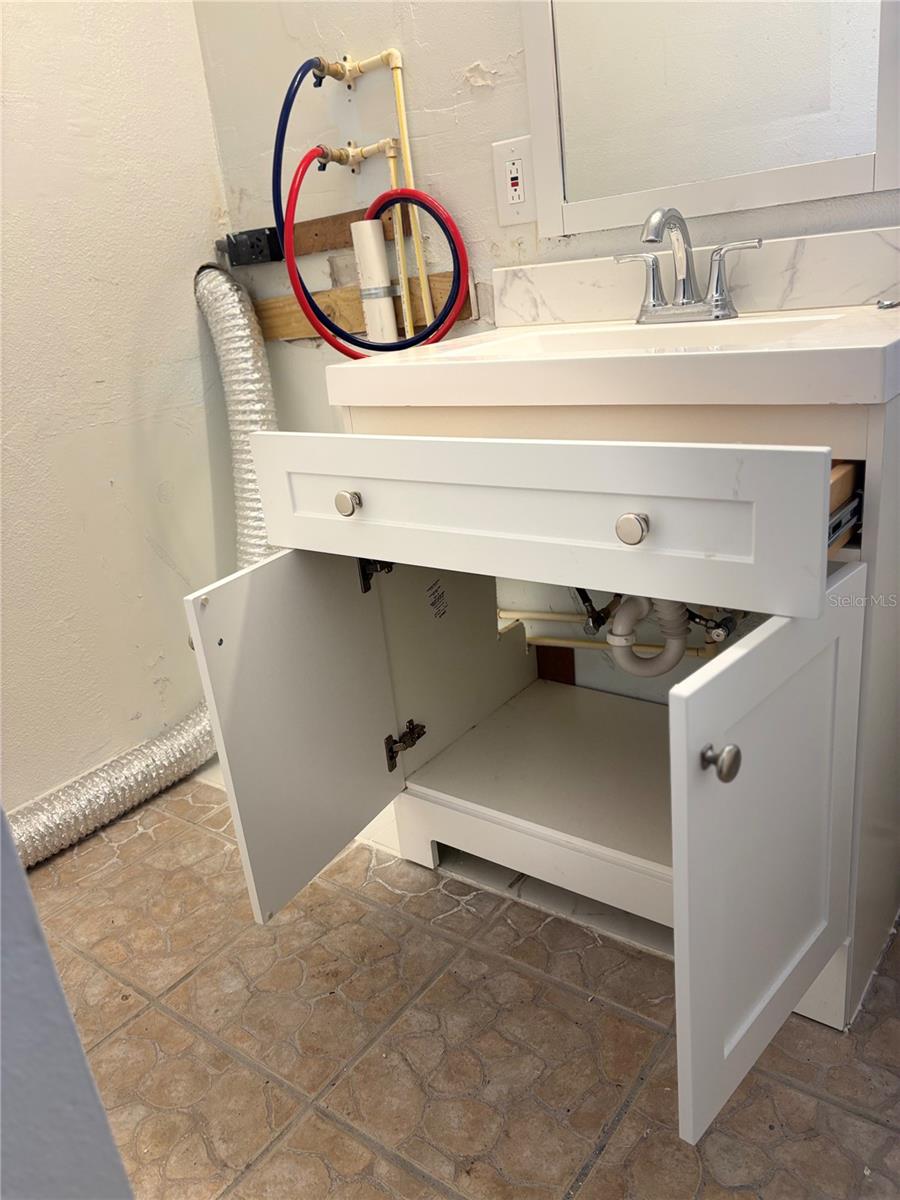 Image 25 of 42 For 4006 Land Avenue W