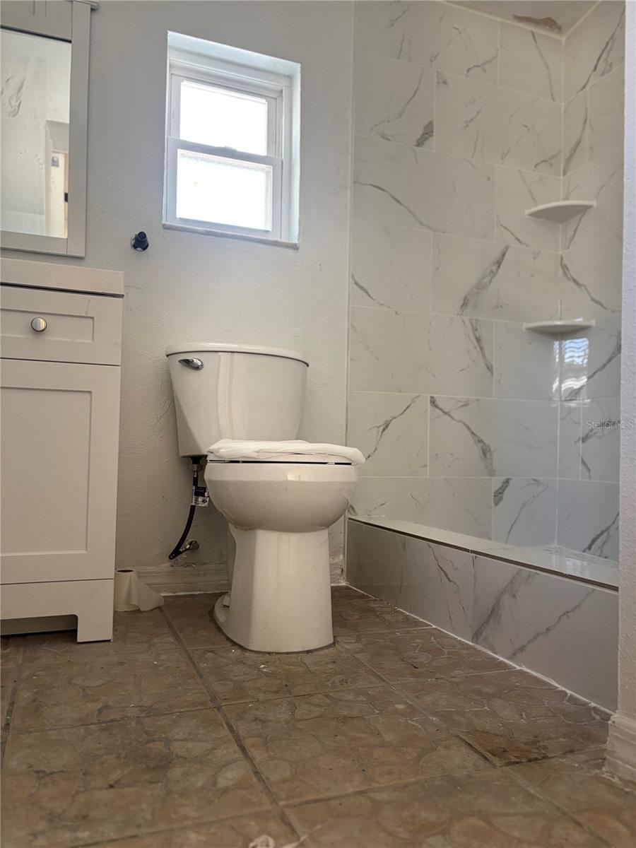 Image 27 of 42 For 4006 Land Avenue W