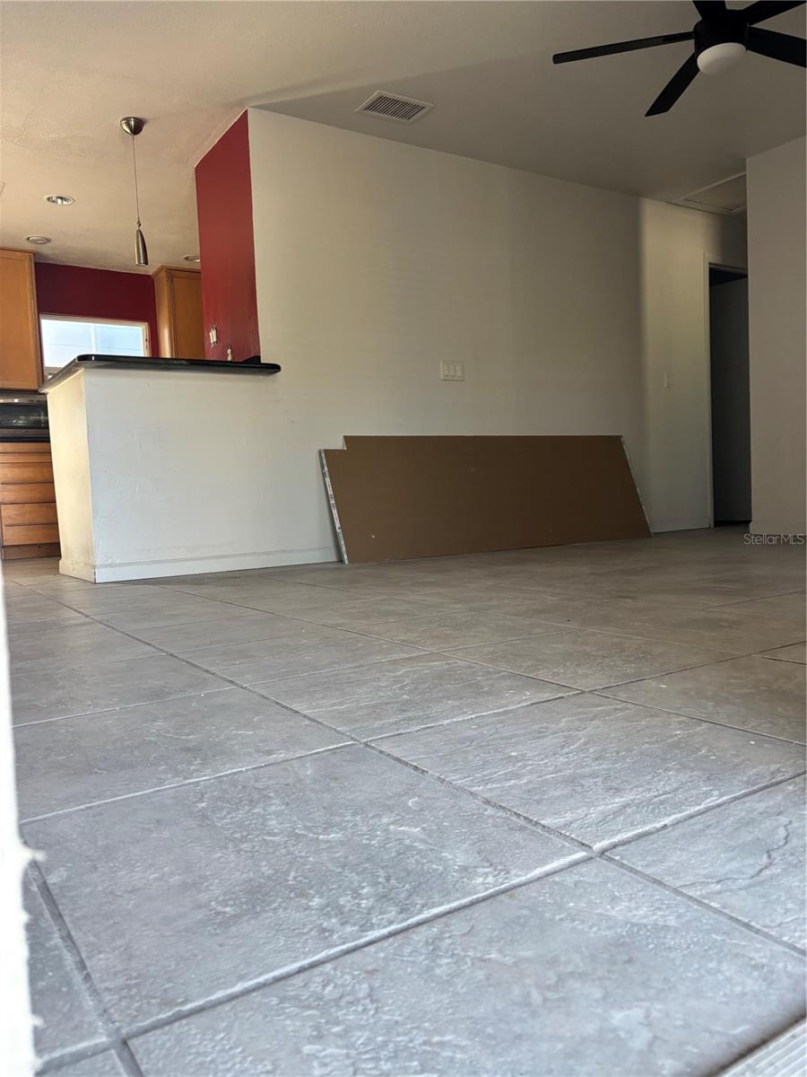 Image 36 of 42 For 4006 Land Avenue W