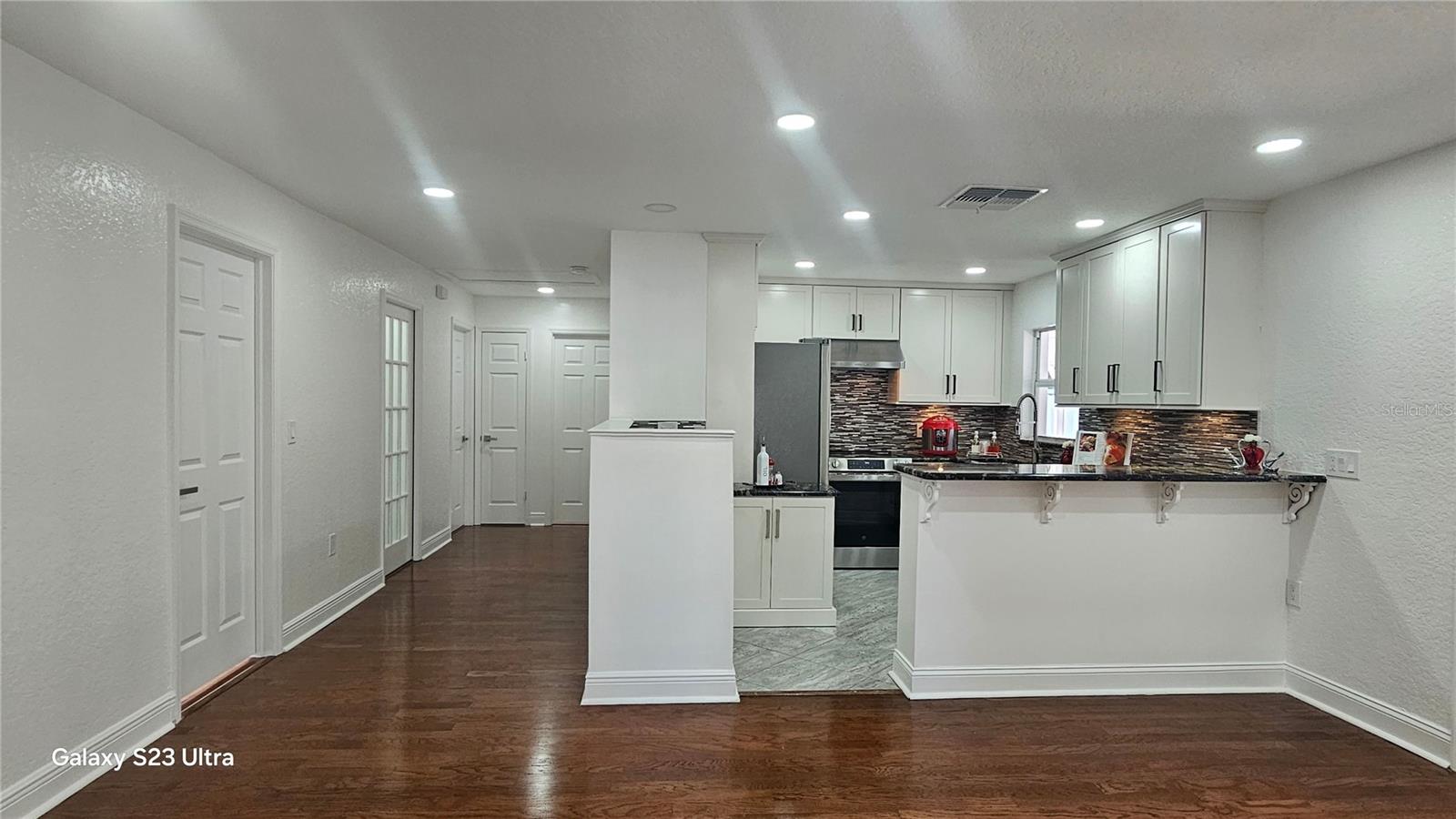 Listing photo id 19 for 1092 Florida Avenue