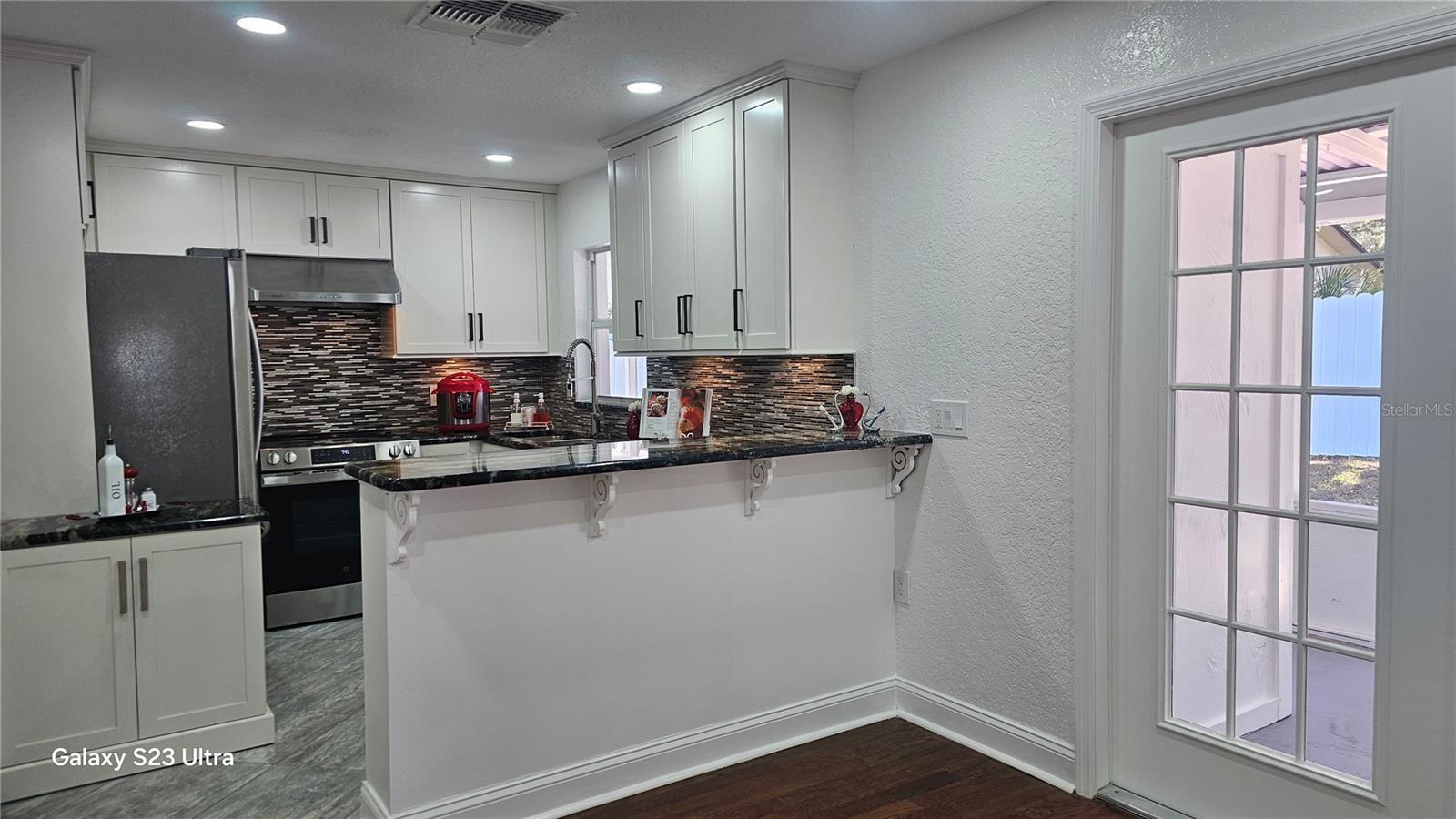 Listing photo id 20 for 1092 Florida Avenue