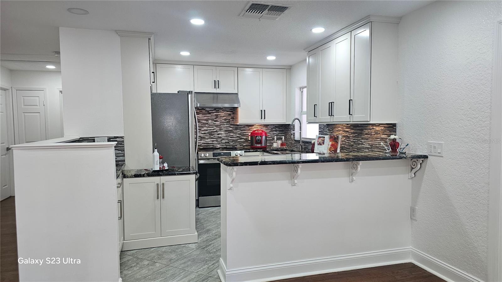 Listing photo id 21 for 1092 Florida Avenue