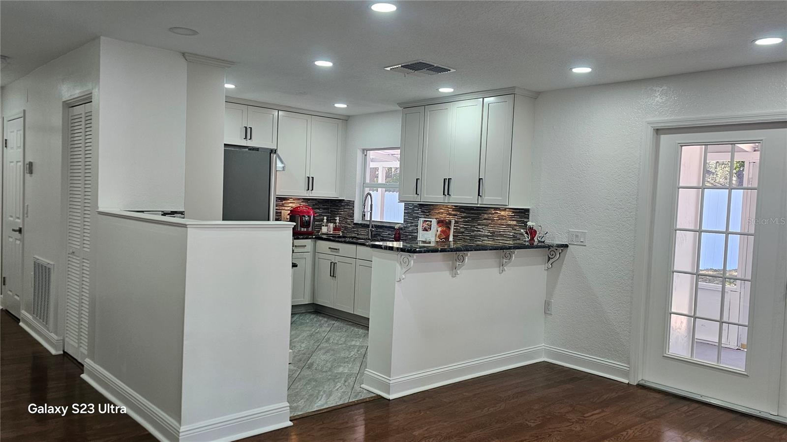 Listing photo id 22 for 1092 Florida Avenue