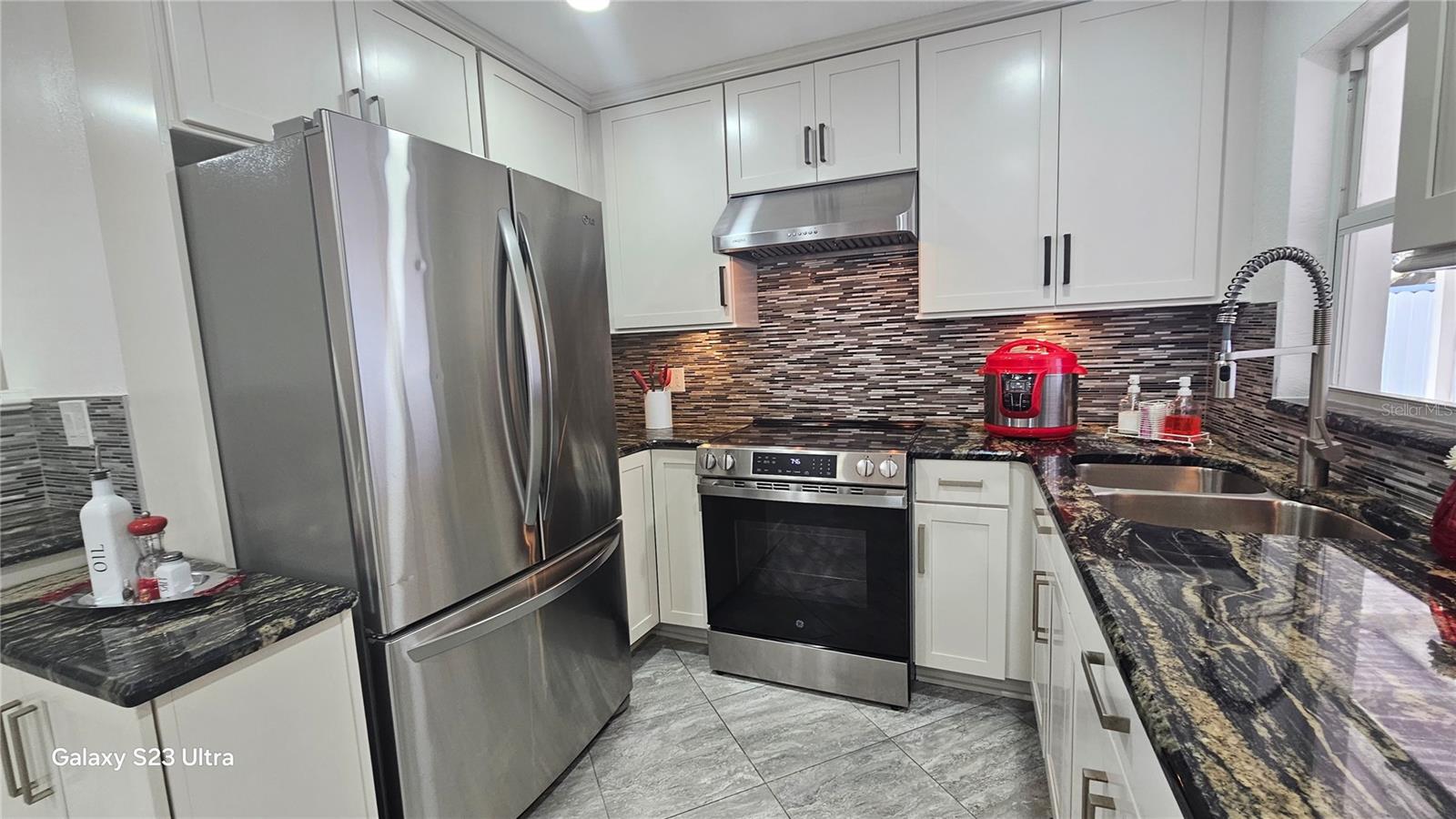 Listing photo id 25 for 1092 Florida Avenue