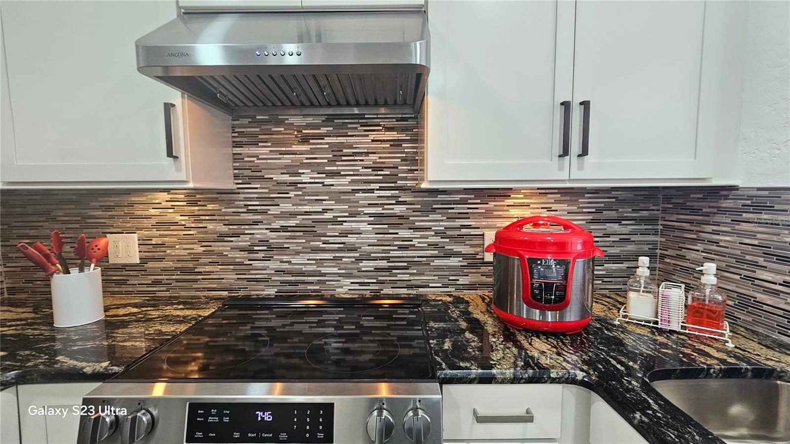 Listing photo id 28 for 1092 Florida Avenue