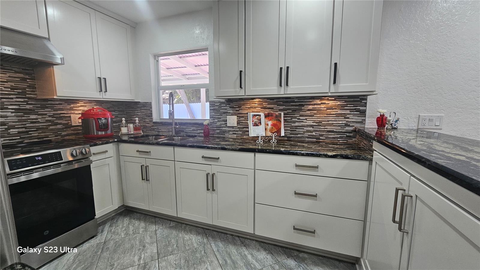 Listing photo id 30 for 1092 Florida Avenue