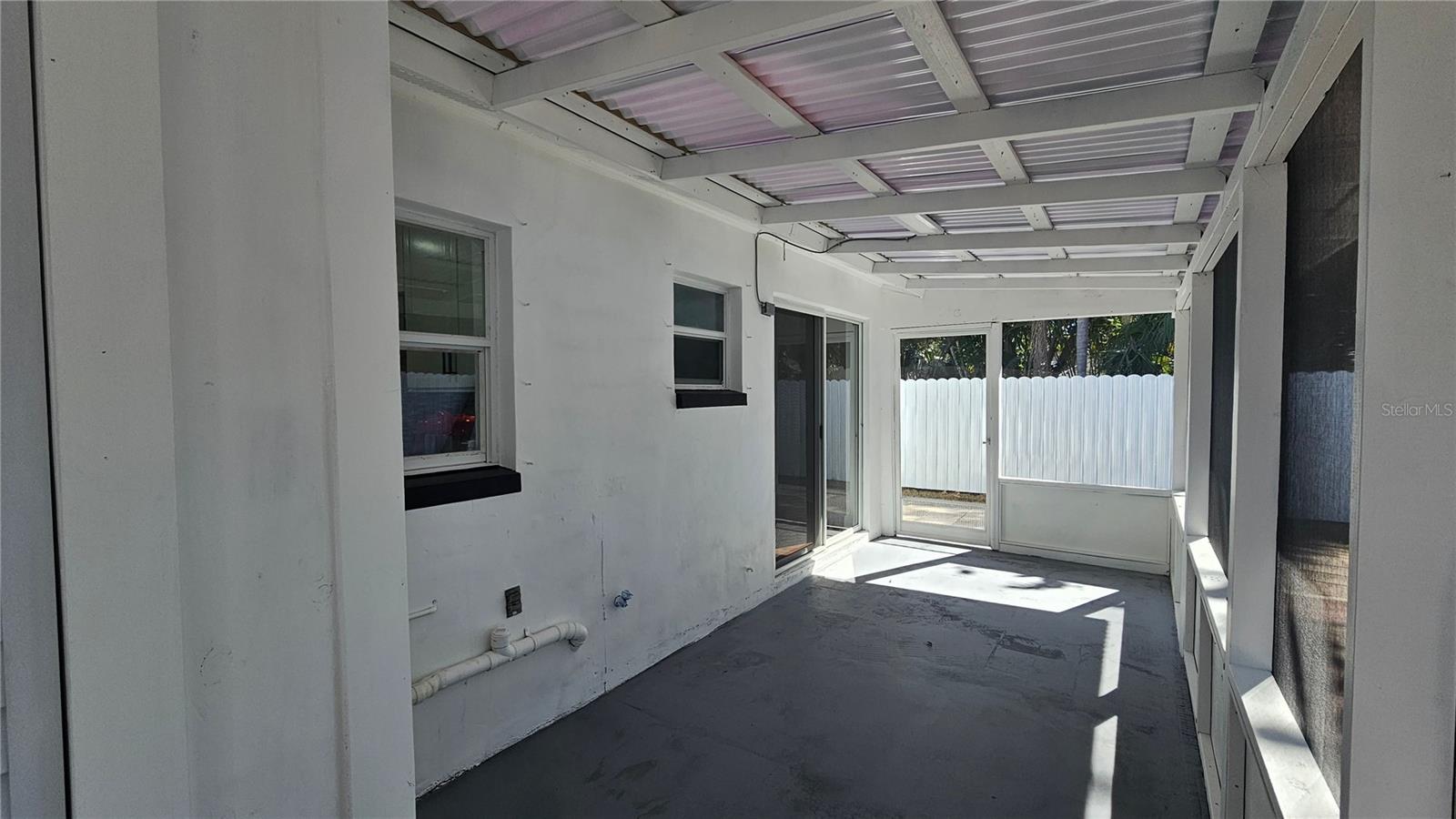 Listing photo id 51 for 1092 Florida Avenue