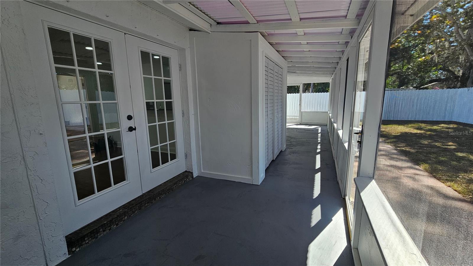 Listing photo id 52 for 1092 Florida Avenue