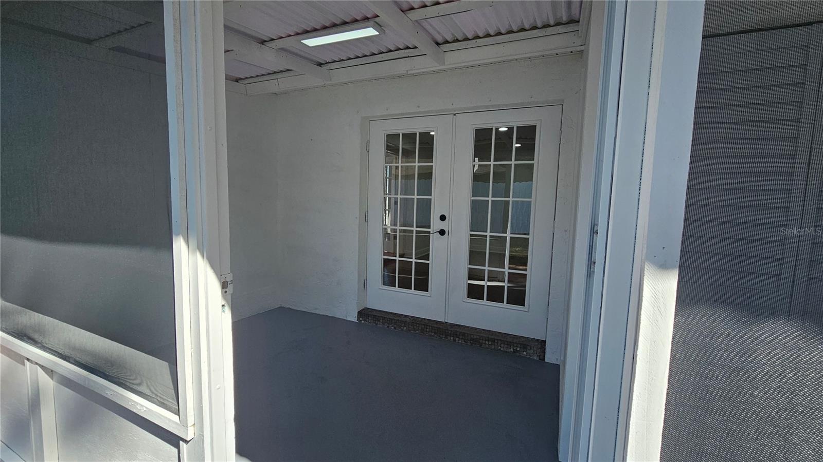 Listing photo id 55 for 1092 Florida Avenue