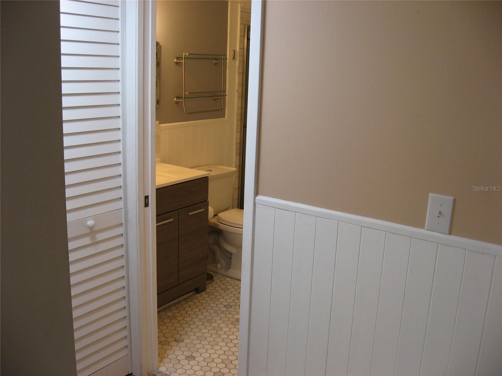 Image 13 of 34 For 5769 Gardens Drive 101