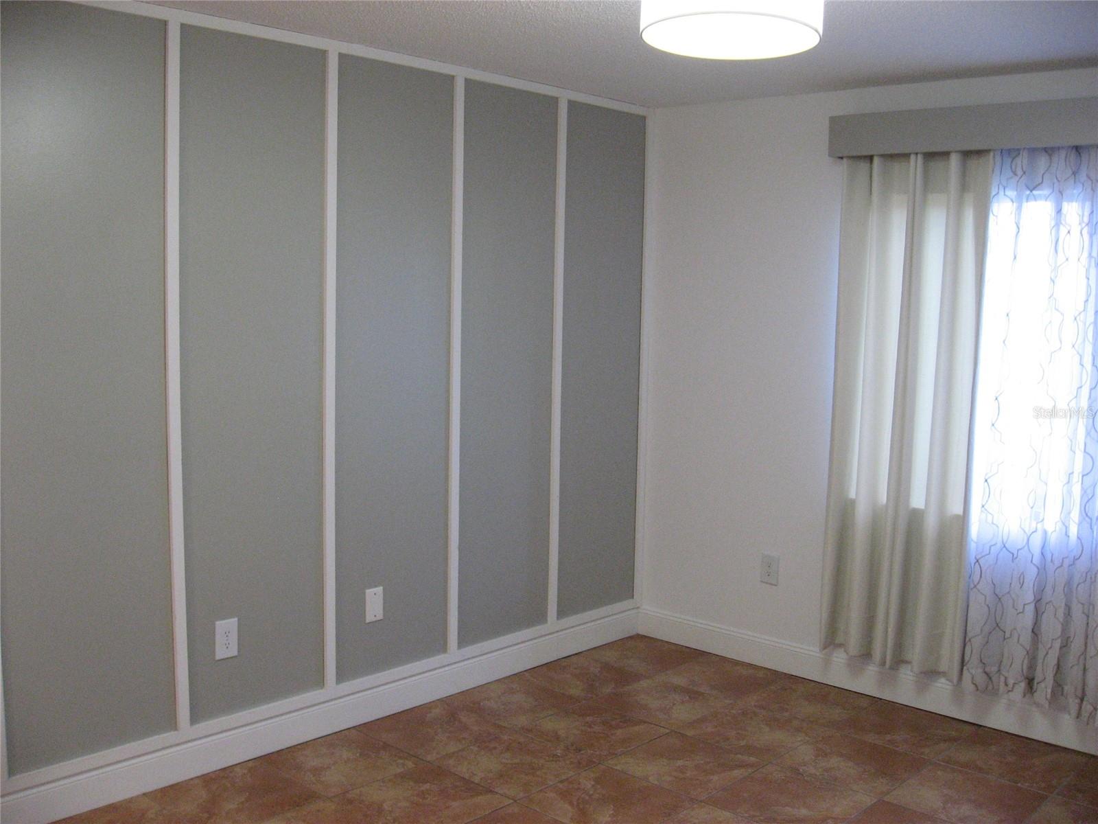 Image 20 of 34 For 5769 Gardens Drive 101