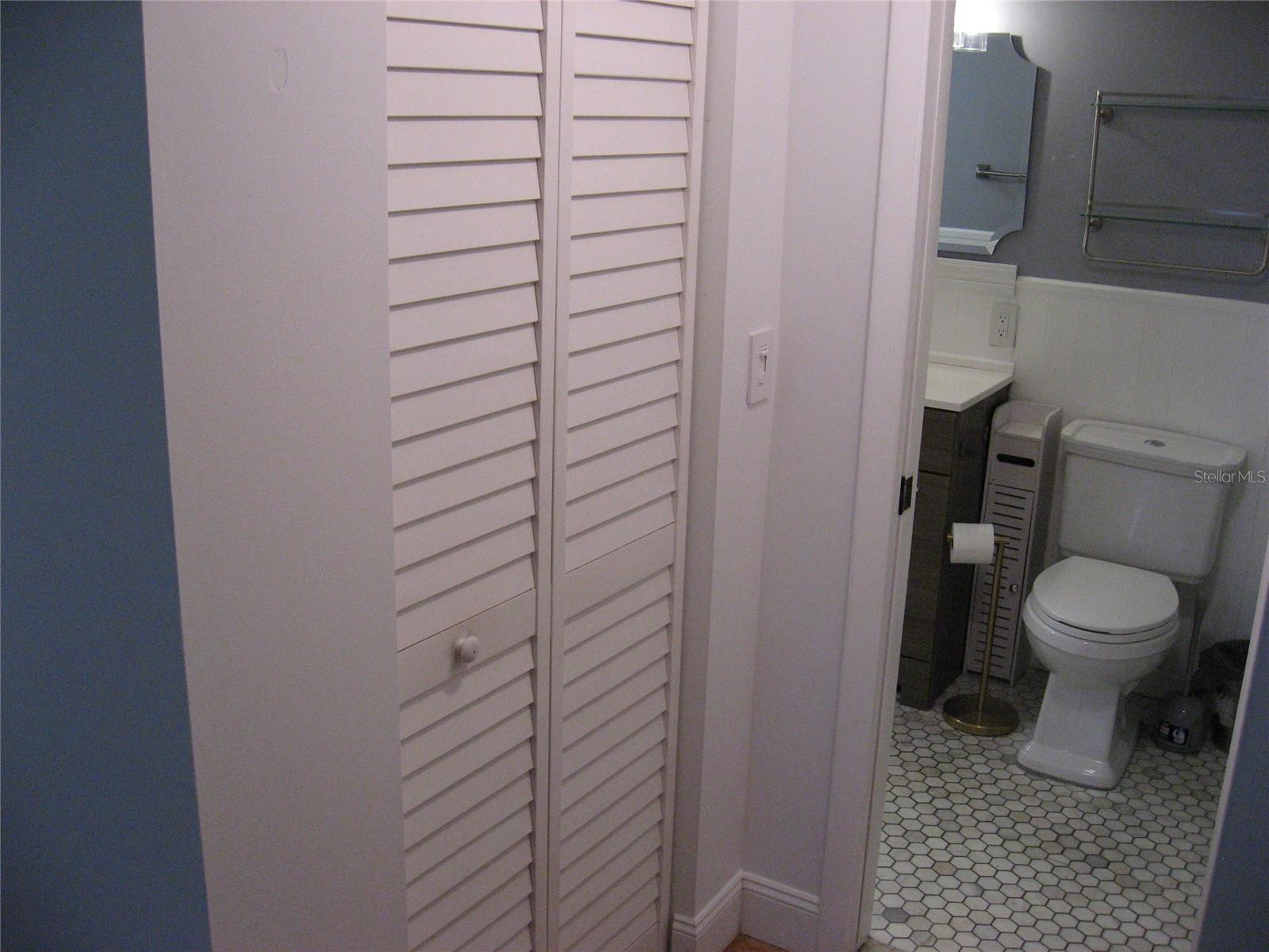 Image 24 of 34 For 5769 Gardens Drive 101